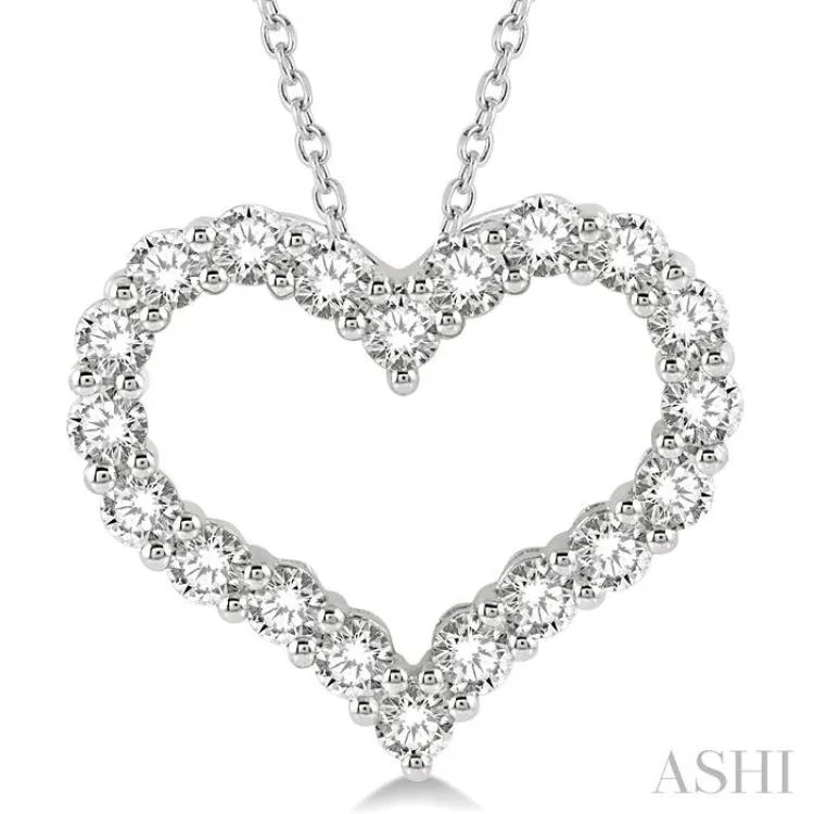 1 1/2 ctw Heart Shape Round Cut Diamond Pendant With Chain in 14K White Gold