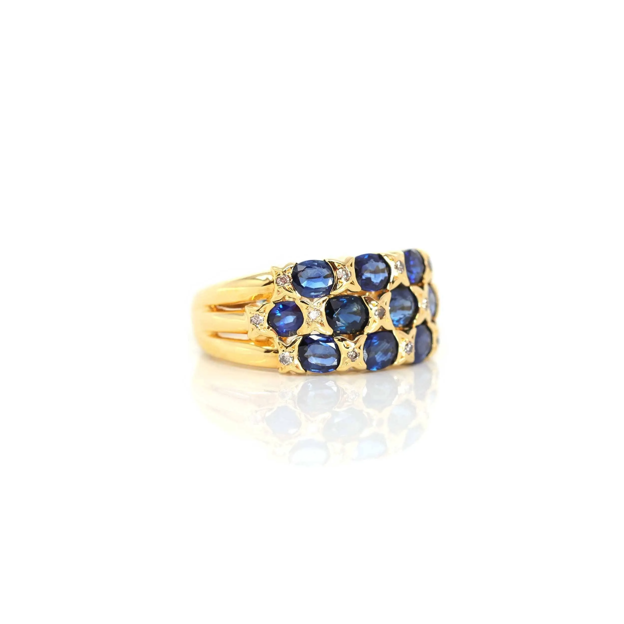 18k Yellow Gold Natural Blue Sapphire Ring with Diamonds