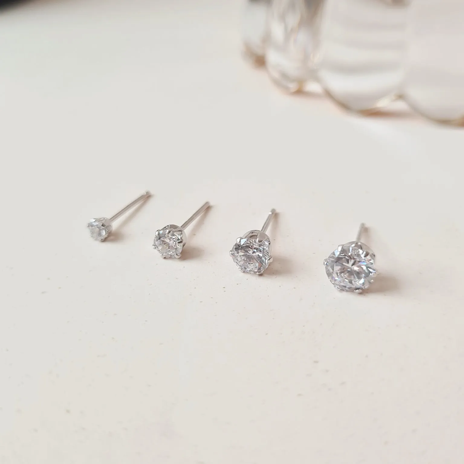 Basic Zircon Stud 925 Silver