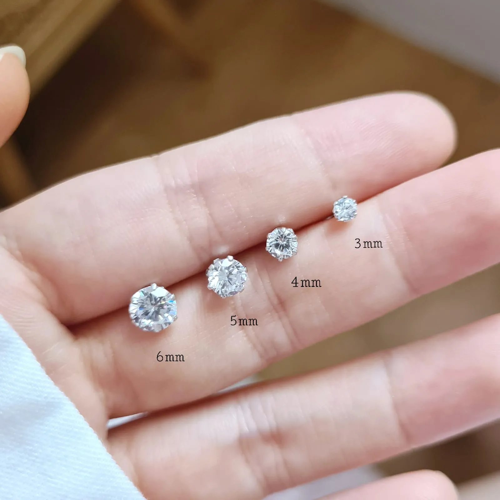 Basic Zircon Stud 925 Silver