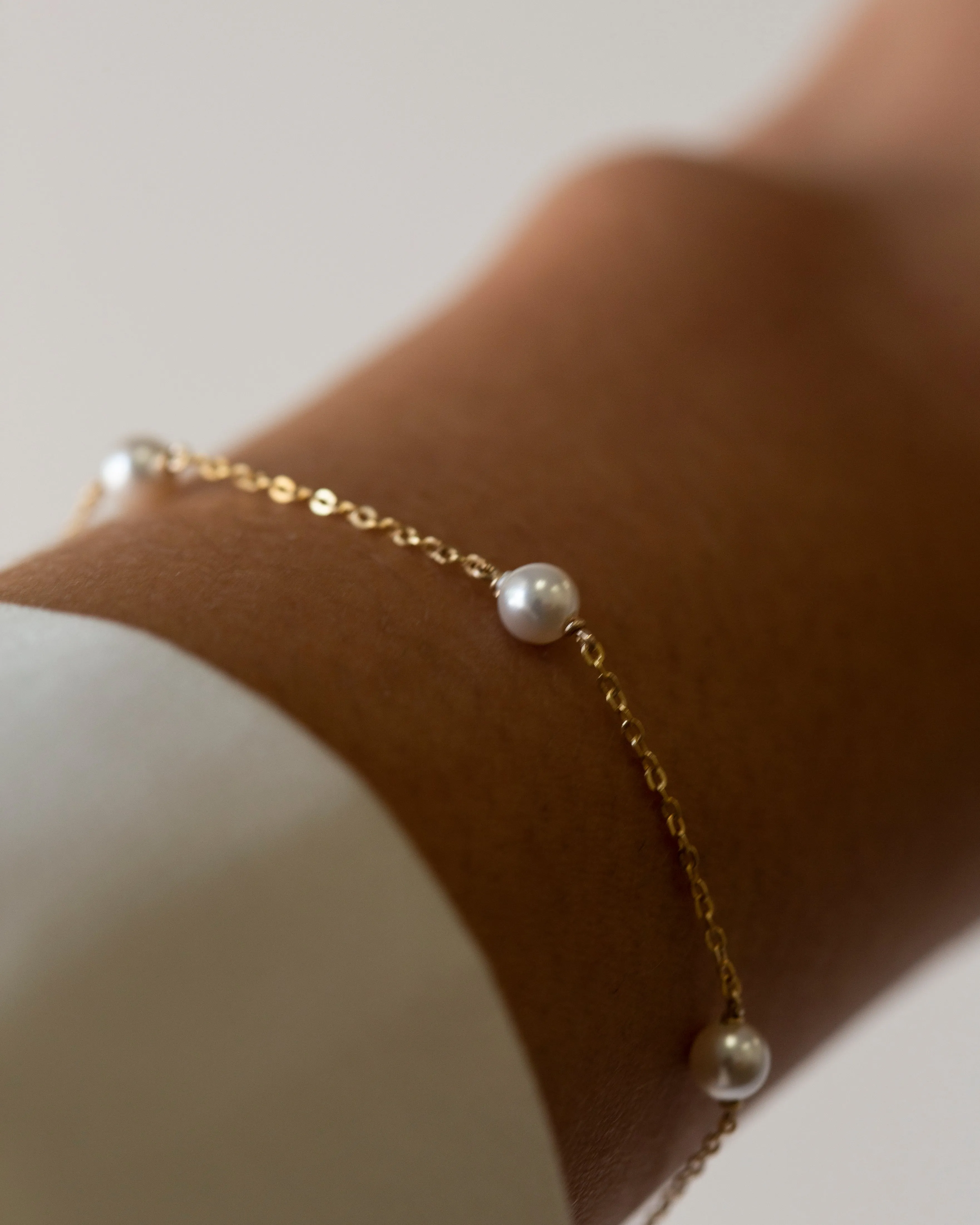 Dainty Pearl Bracelet