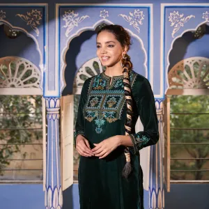 Emerald Green Velvet High Slit Zari Embroidered Kurta