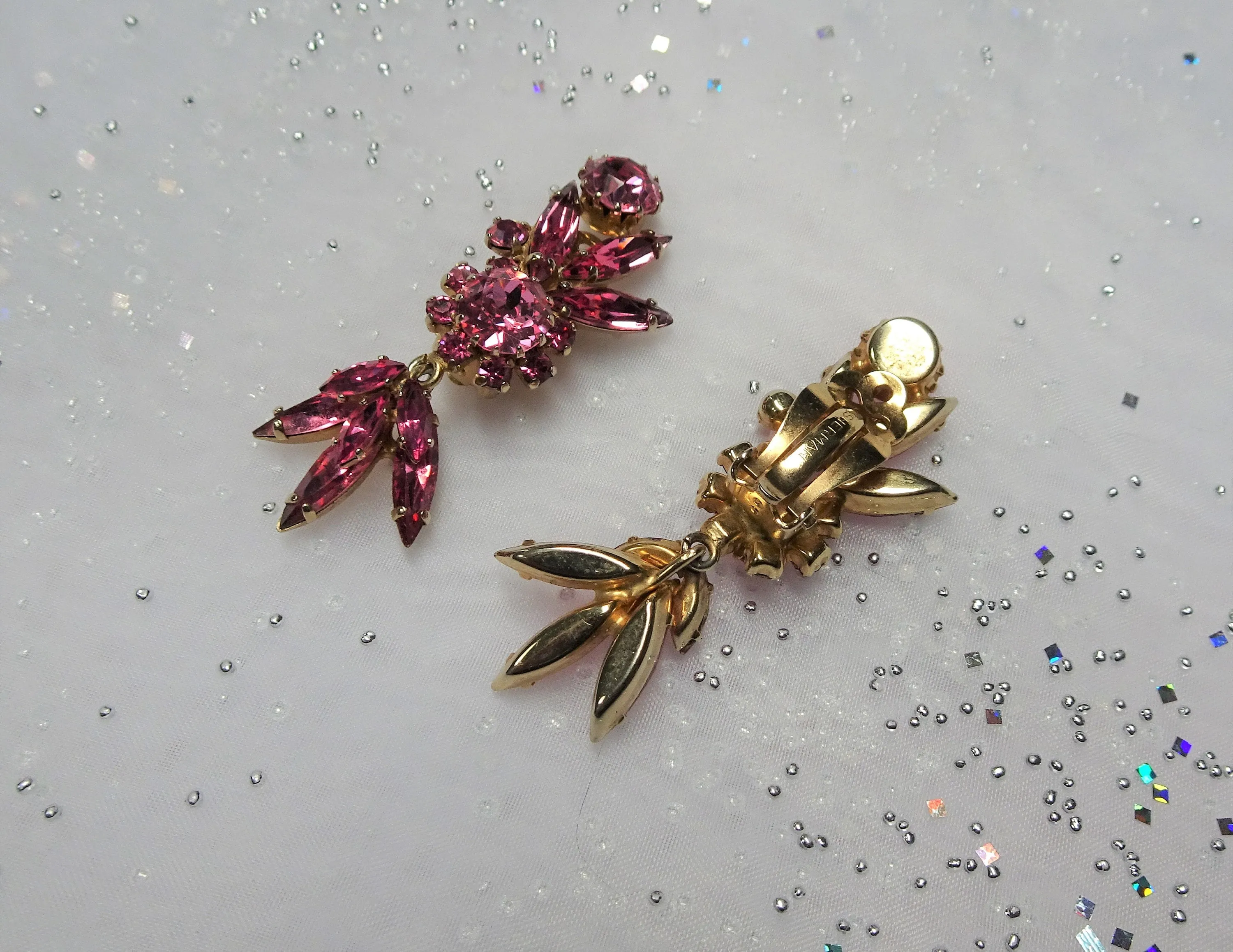 GLAMOROUS Vintage 50s SHERMAN Glass Earrings,Brilliant PINK Drop Earrings,Sparkling Rhinestone Clip Ons, Dangle Earrings,Collectible Jewelry