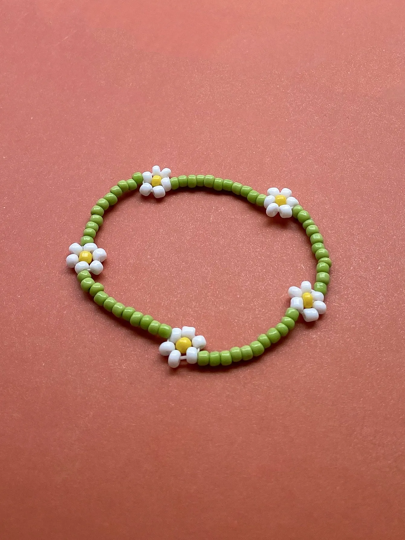 Green Daisy Beaded Flower Decor Bracelet Women Bracelet Stackable Bracelet