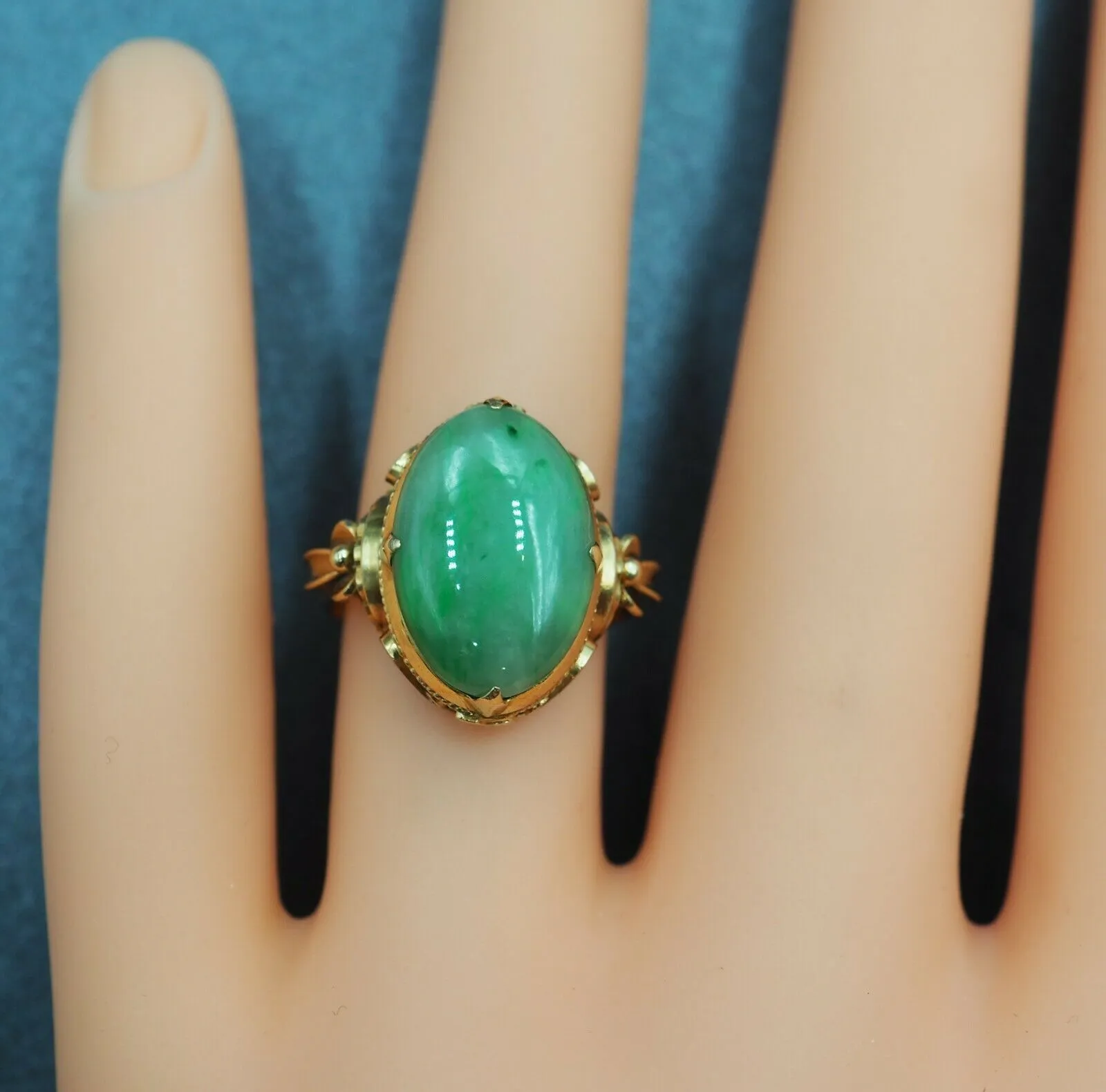 Jadeite 9ct Yellow Gold Ring