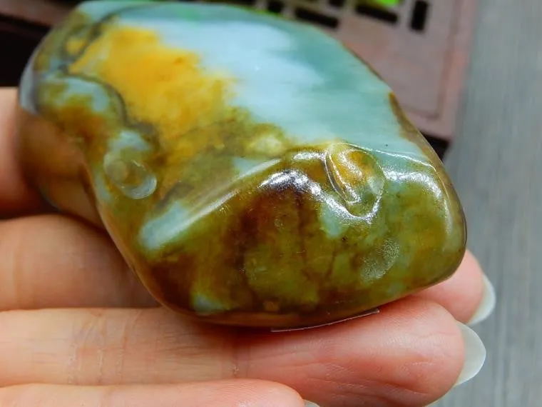 Natural Jade Rough Jadeite Raw (183g, 68X46X26mm)