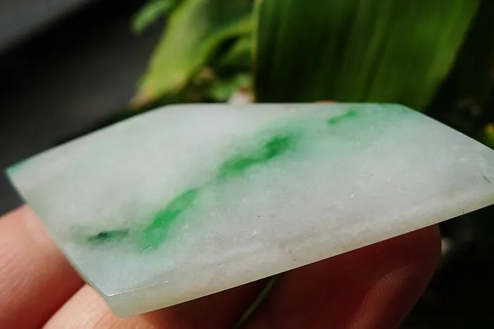 Natural Jade Rough Jadeite Raw (20g,6.5X3.4X0.45cm)