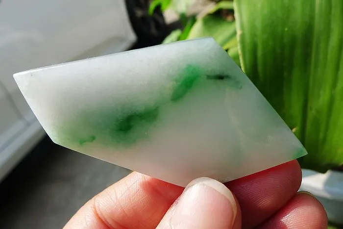 Natural Jade Rough Jadeite Raw (20g,6.5X3.4X0.45cm)