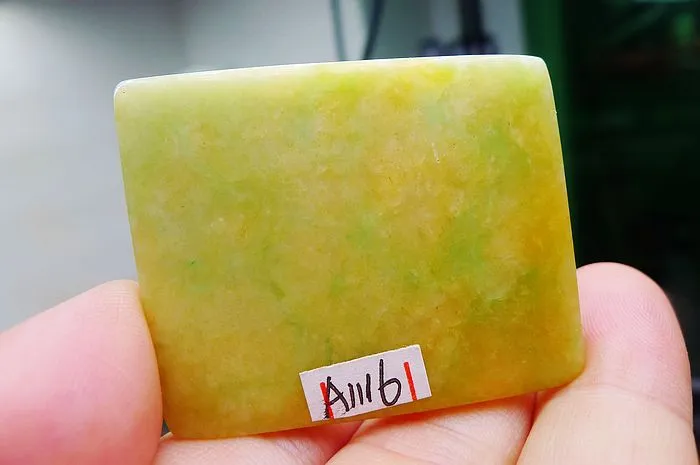 Natural Jade Rough Jadeite Raw (26g,4.4X3.7X0.51cm)