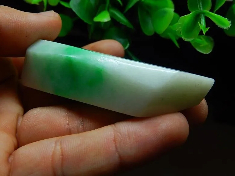 Natural Jade Rough Jadeite Raw (75g, 70X43X17mm)