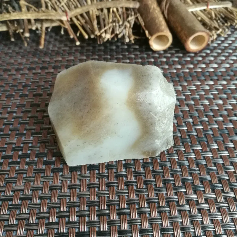 Natural Kunlun Jade Rough Nephrite Raw (106g,5X3.8X3cm)