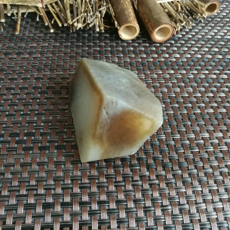 Natural Kunlun Jade Rough Nephrite Raw (106g,5X3.8X3cm)