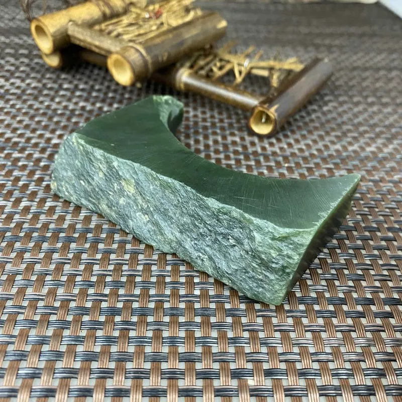 Natural Kunlun Jade Rough Nephrite Raw (157g,8.6X1.9X1.6cm)