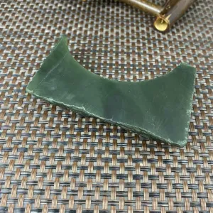 Natural Kunlun Jade Rough Nephrite Raw (157g,8.6X1.9X1.6cm)