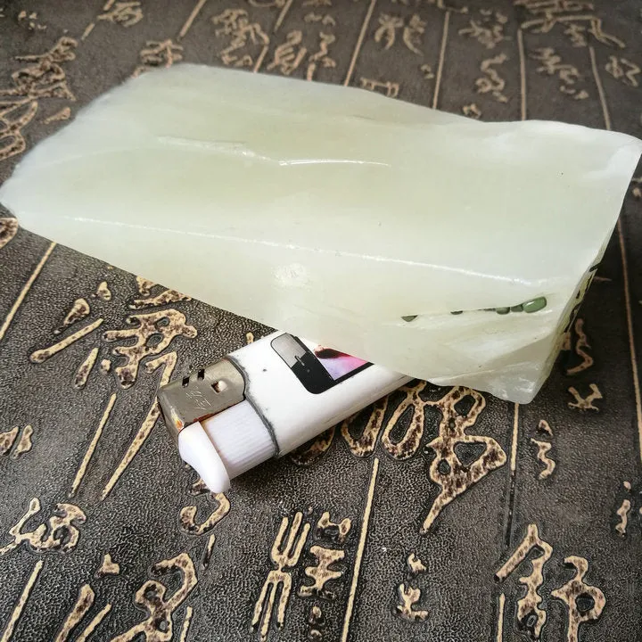 Natural Kunlun Jade Rough Nephrite Raw (399g, 13X4X3.5cm)