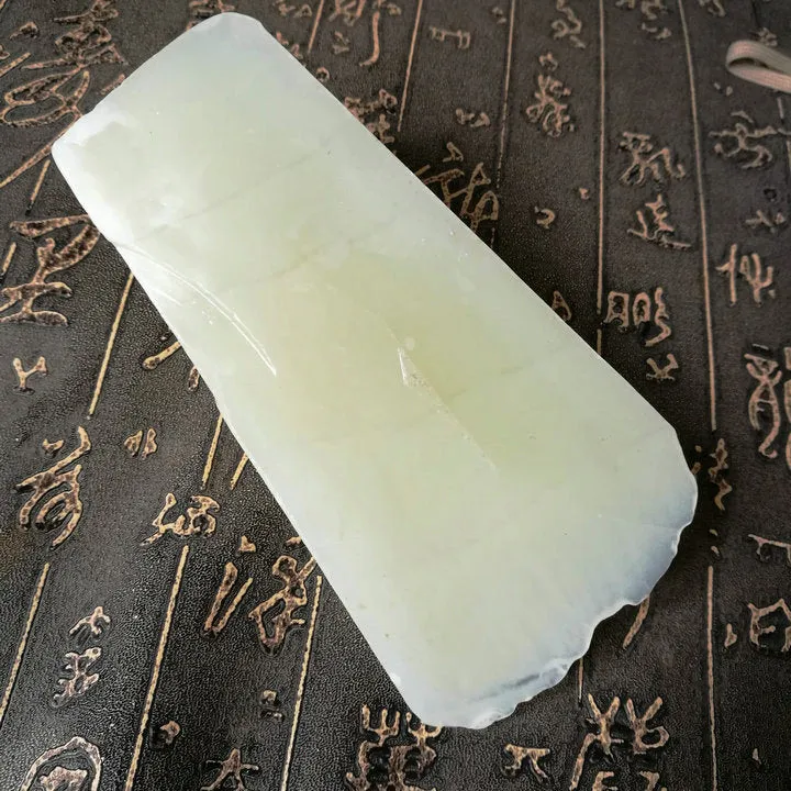 Natural Kunlun Jade Rough Nephrite Raw (399g, 13X4X3.5cm)