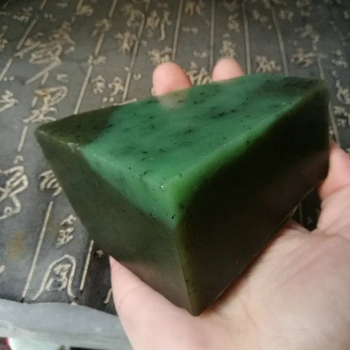 Natural Kunlun Jade Rough Nephrite Raw (594g, 8.5X8X5cm)