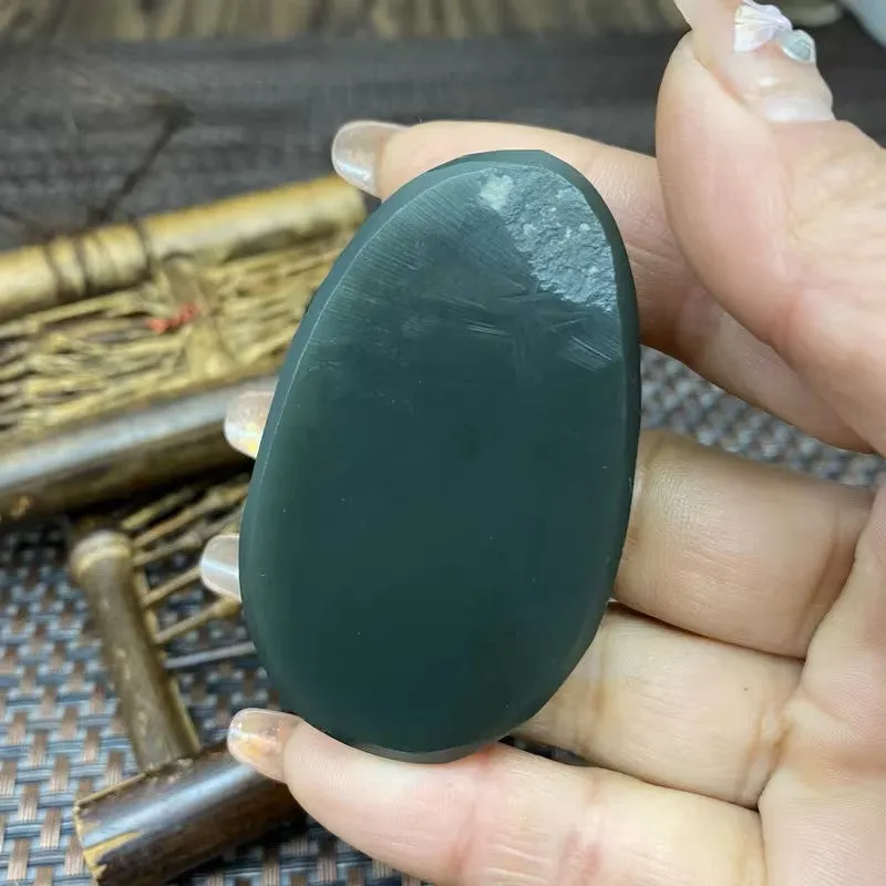 Natural Kunlun Jade Rough Nephrite Raw (65g,5.9X3.5X1.6cm)