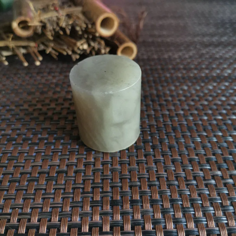 Natural Kunlun Jade Rough Nephrite Raw (81g,3.5X3.2cm)