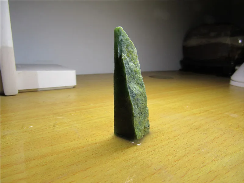 Natural Siberian Jade Rough Russia nephrite Raw (30.78g, 62X17X15mm)