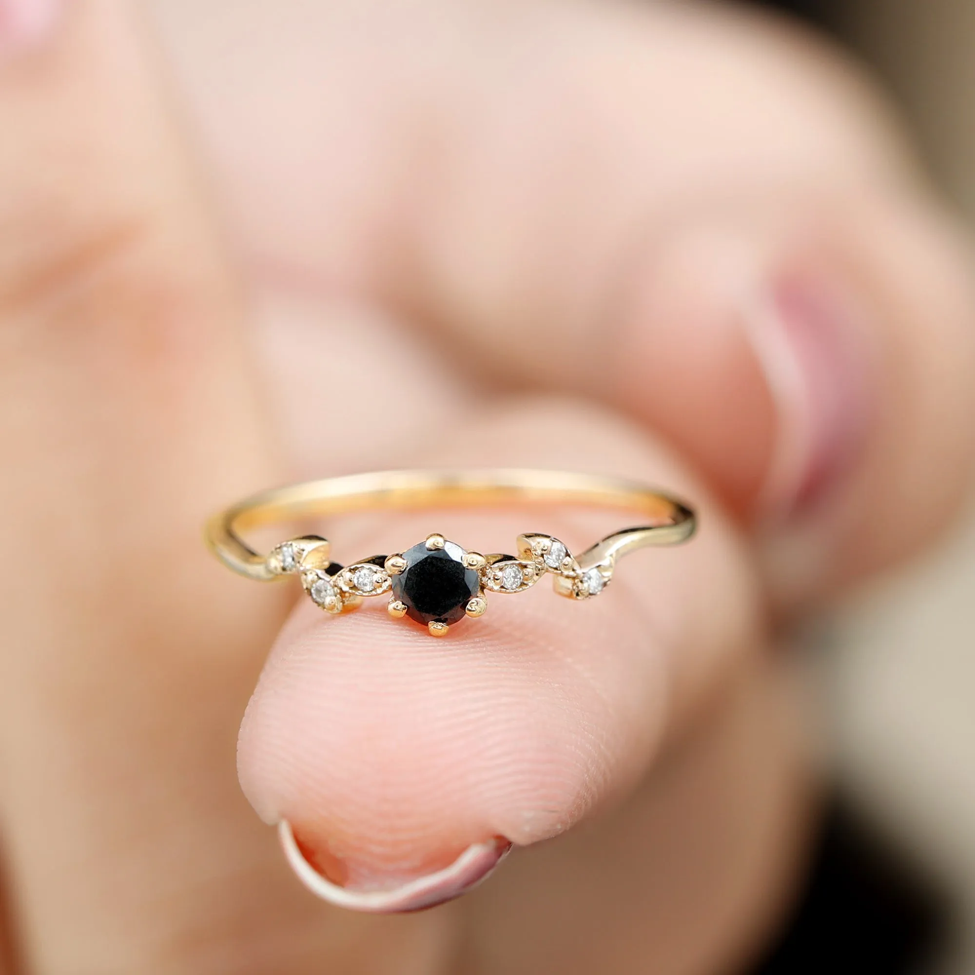 Round Black Spinel Minimal Leaf Promise Ring with Diamond in Gold