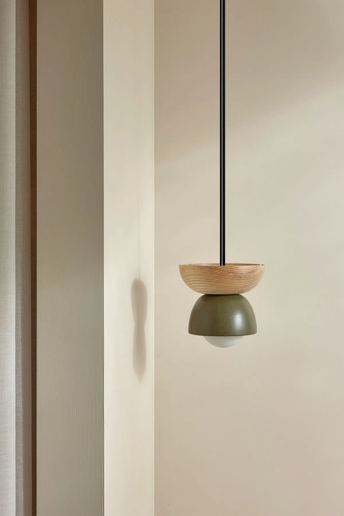 Terra 00 Pendant Light - Solid Rod