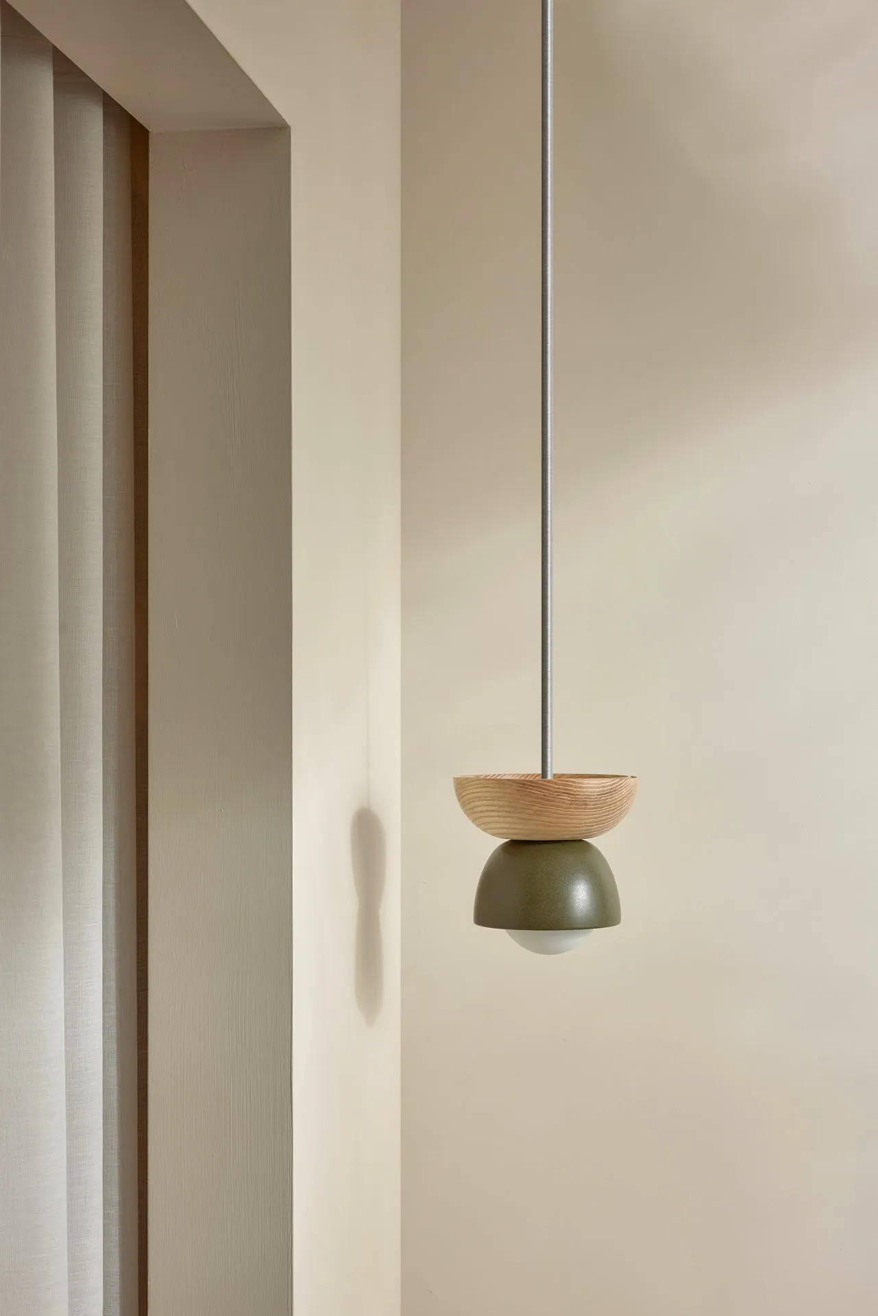 Terra 00 Pendant Light - Solid Rod