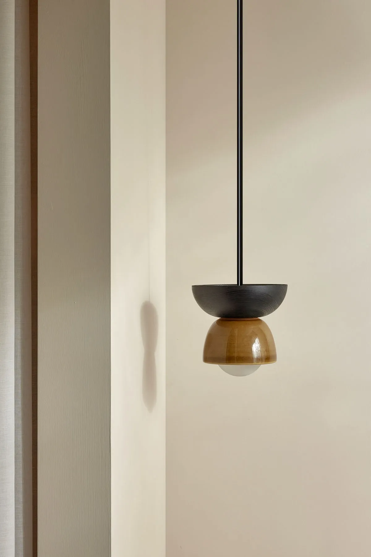 Terra 00 Pendant Light - Solid Rod