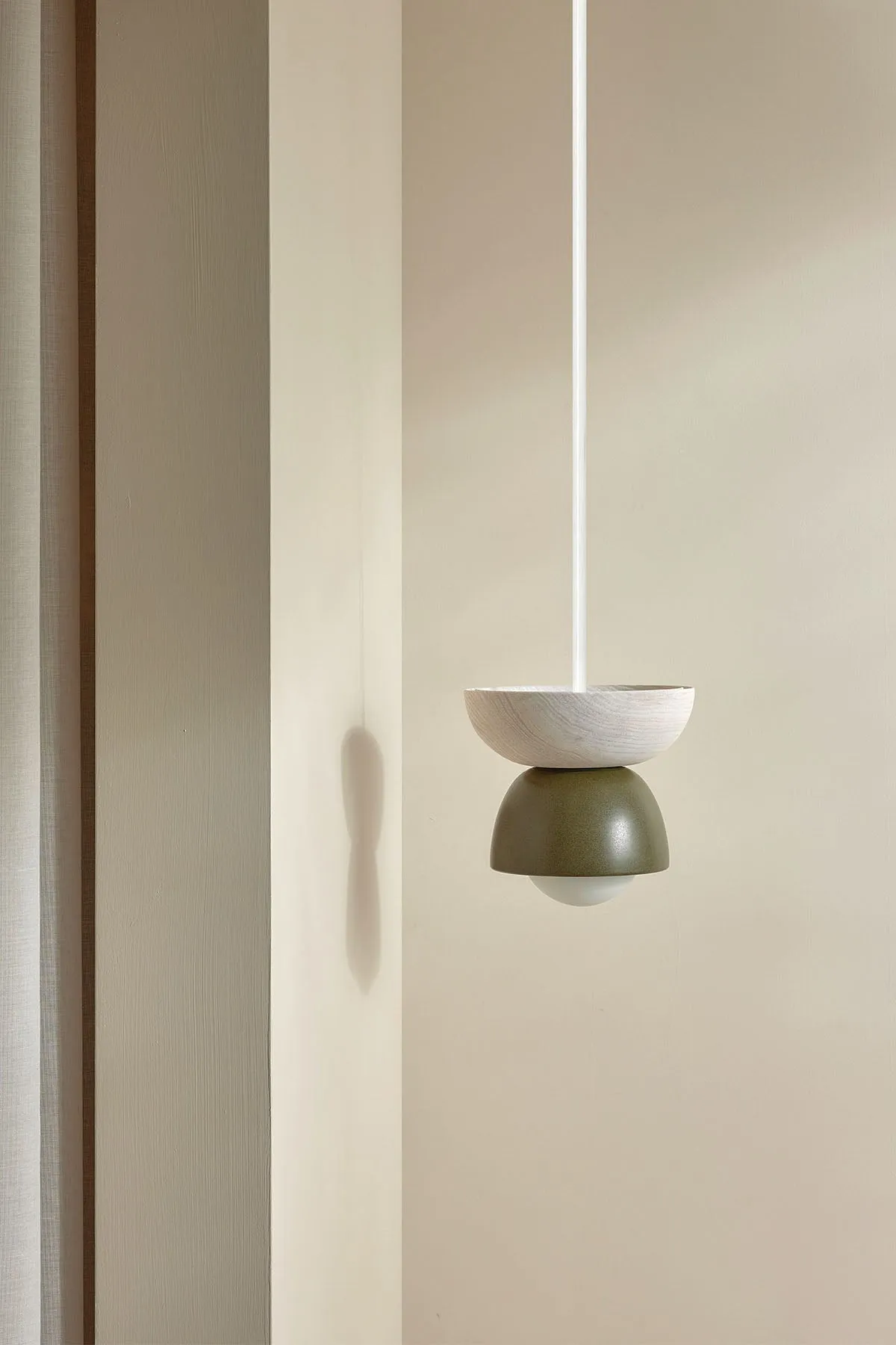 Terra 00 Pendant Light - Solid Rod