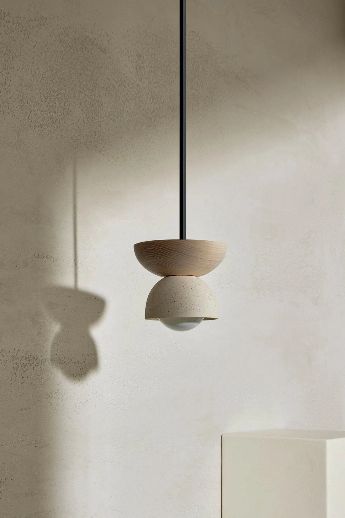 Terra 00 Pendant Light - Solid Rod