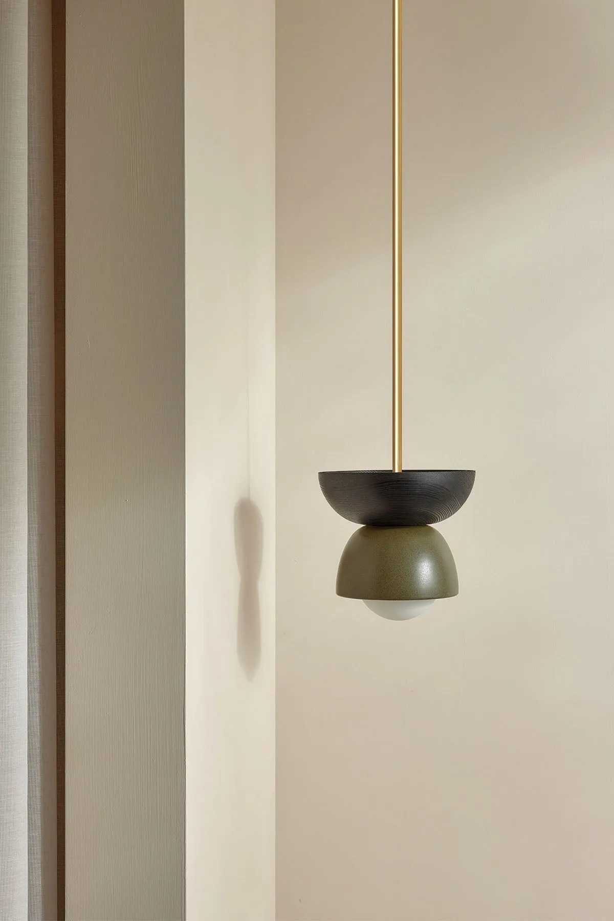 Terra 00 Pendant Light - Solid Rod