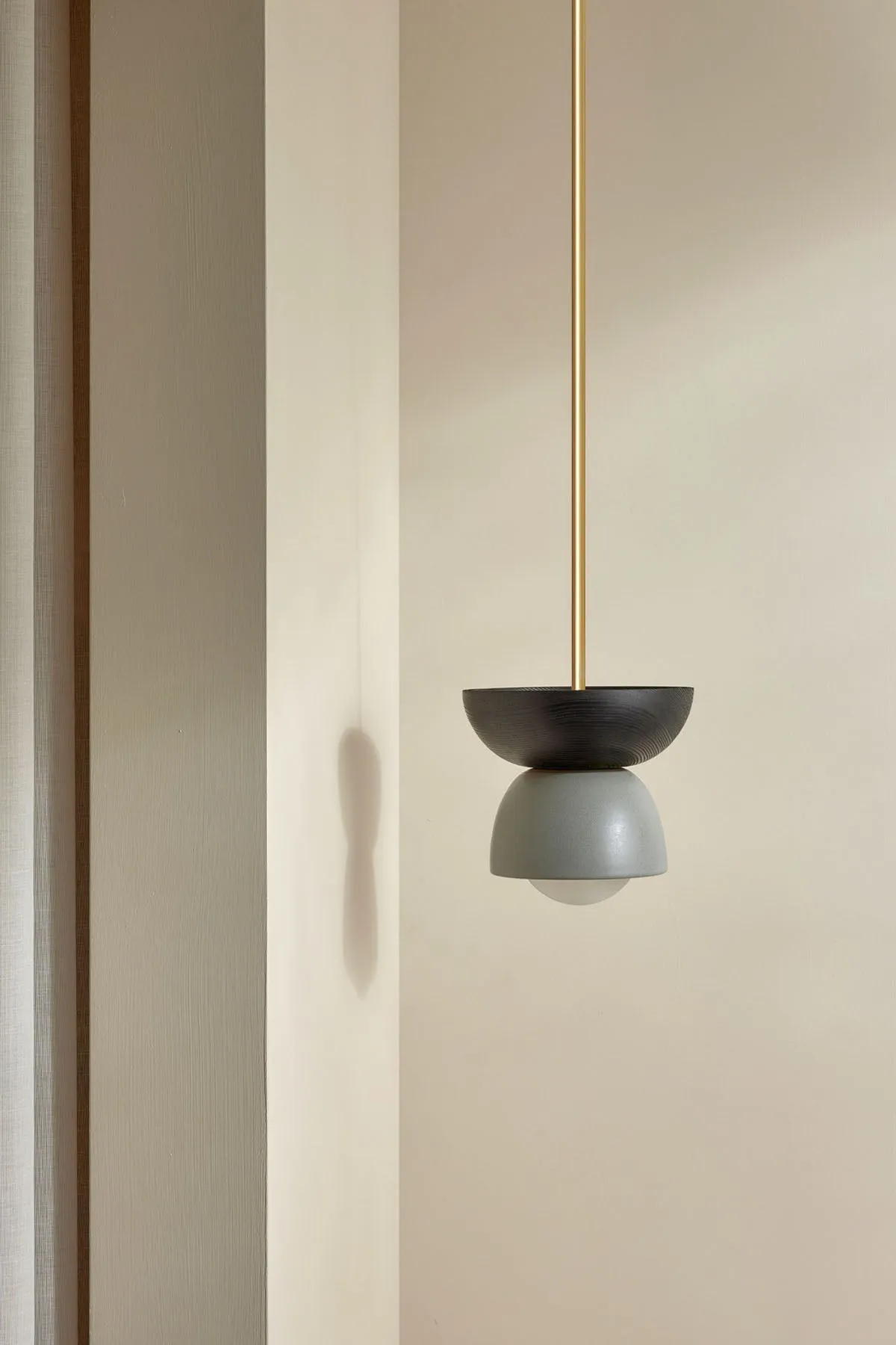 Terra 00 Pendant Light - Solid Rod