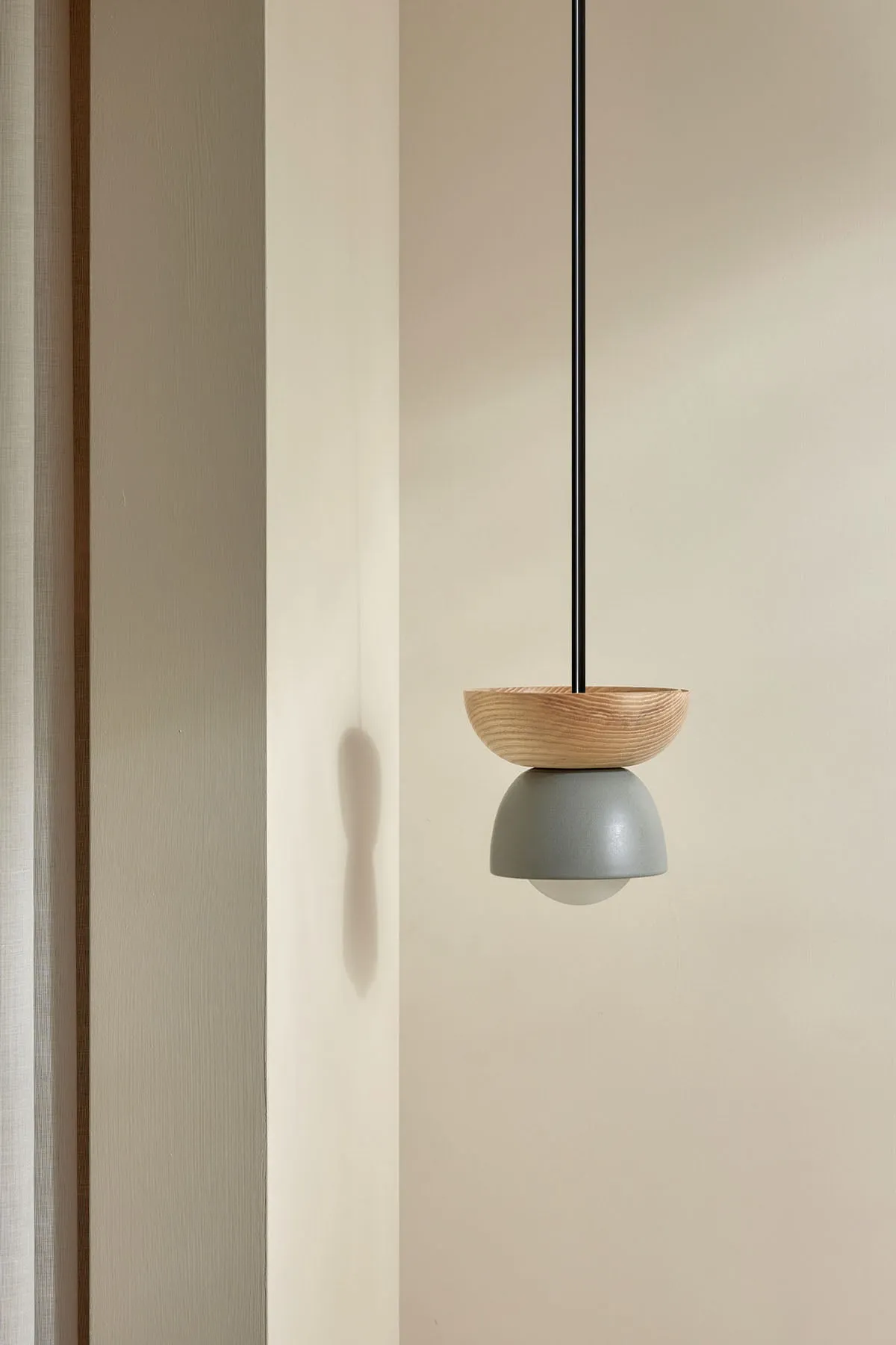 Terra 00 Pendant Light - Solid Rod