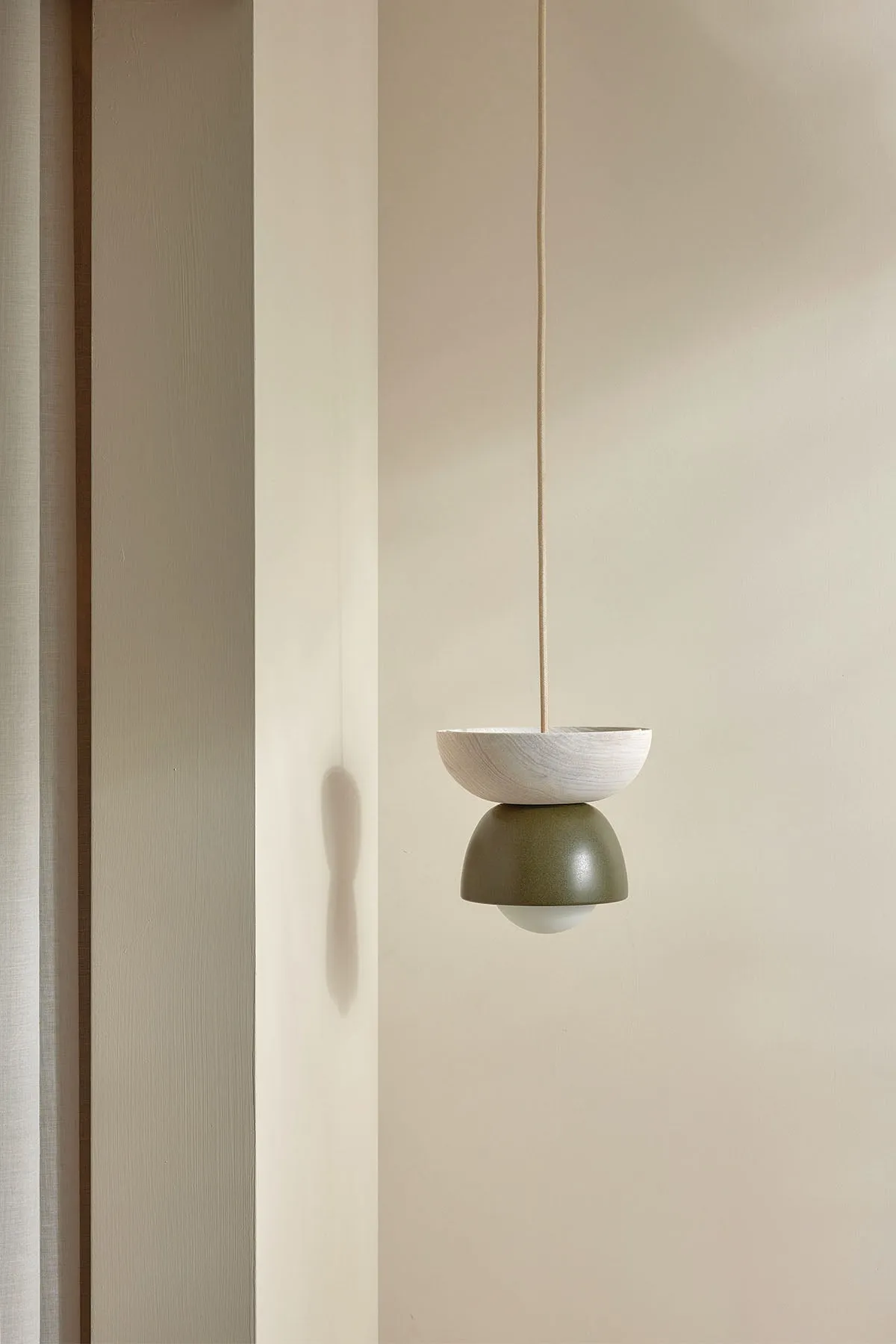 Terra 00 Pendant Light - Solid Rod