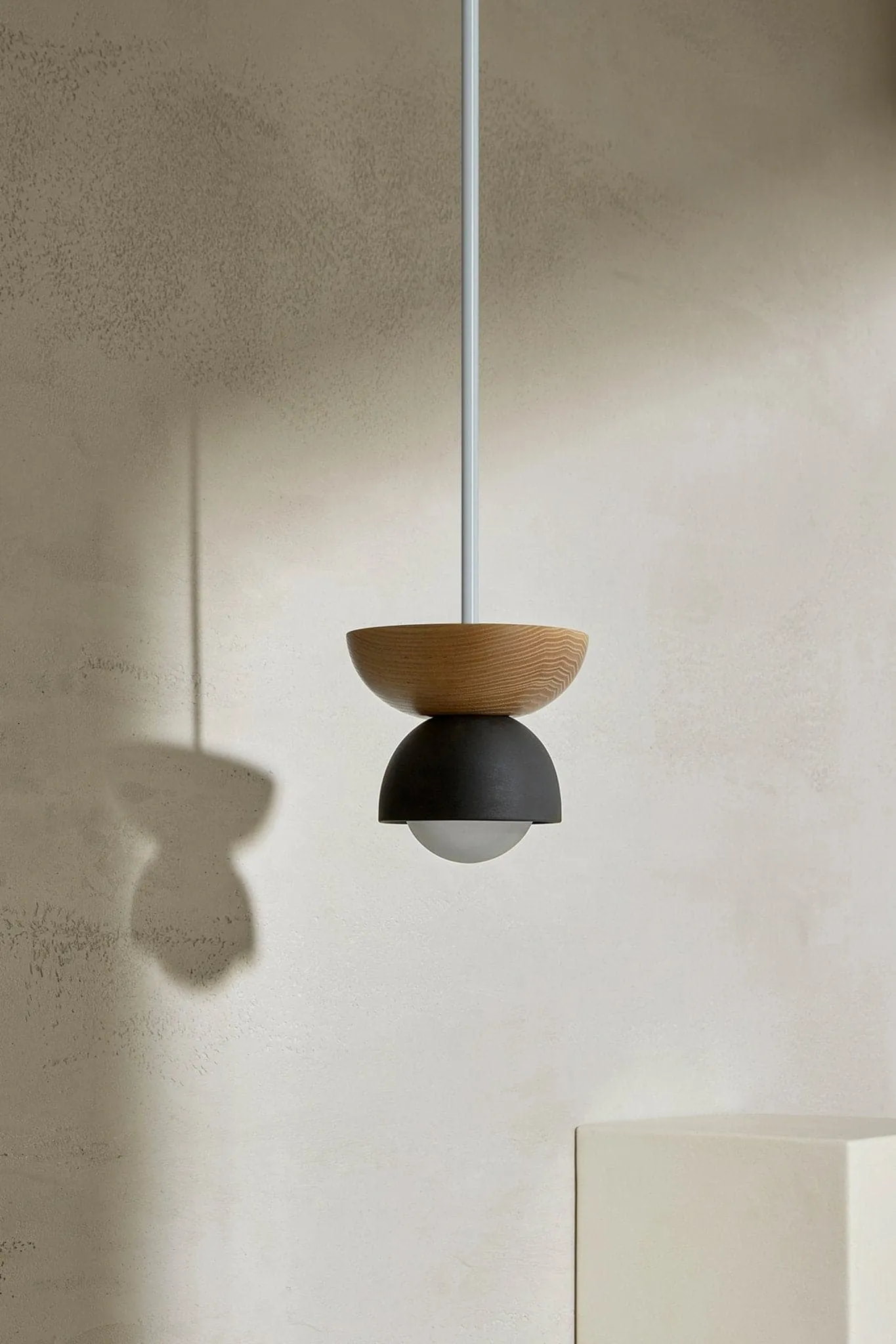 Terra 00 Pendant Light - Solid Rod