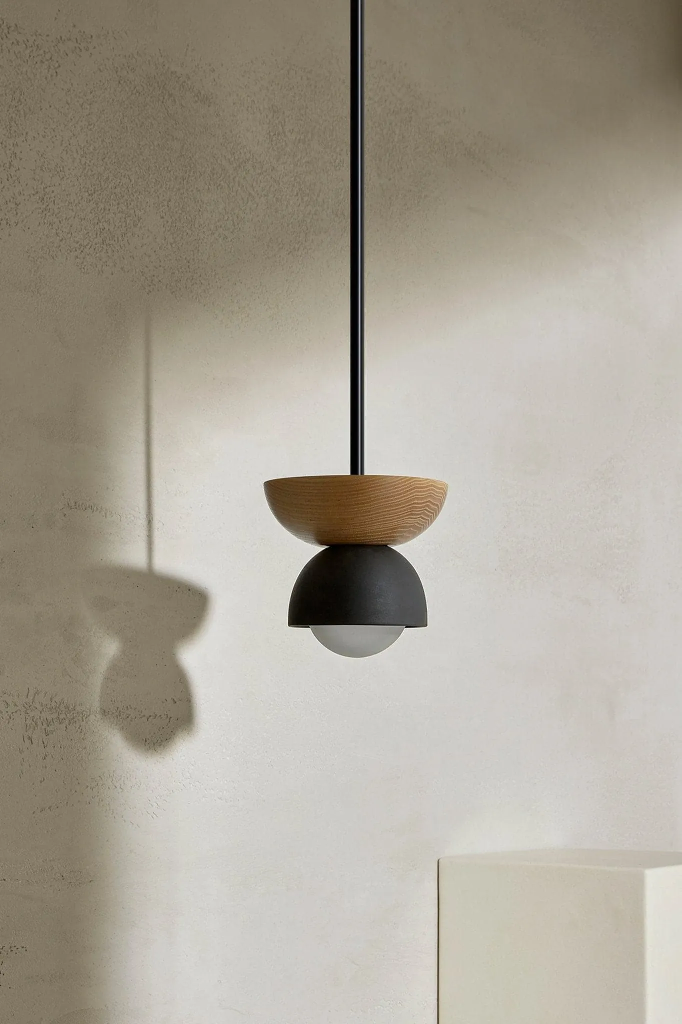 Terra 00 Pendant Light - Solid Rod