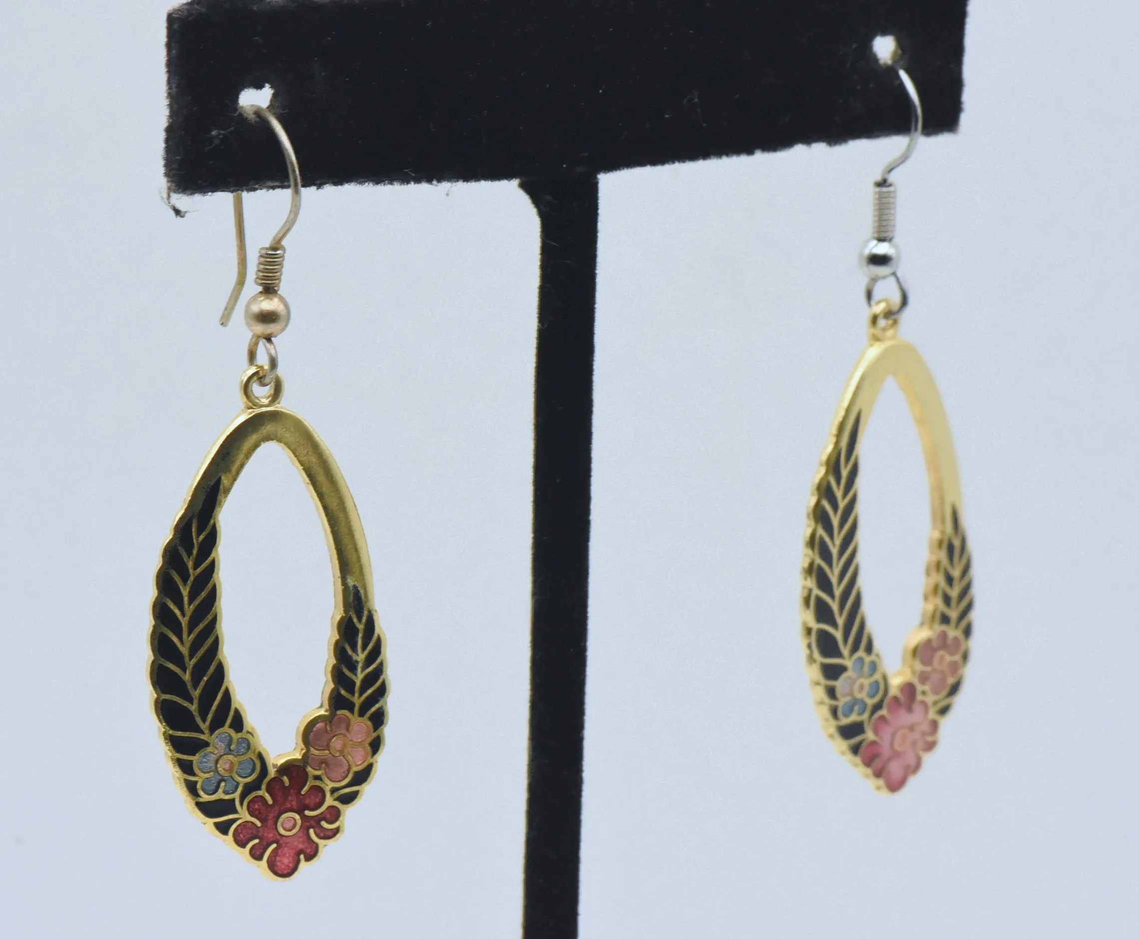 Vintage Gold Tone and Enamel Floral Dangle Earrings